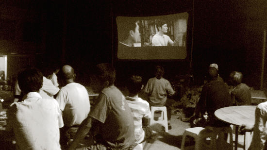 泰安镇：计划生育下乡村&nbsp;坝坝电影搞宣传(图1)