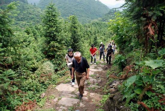 央视《走遍中国》栏目走进叙永茶马古道(图1) 央视《走遍中国》栏目走进叙永茶马古道(图1)