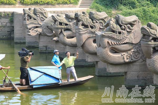 中央电视台《走遍中国》聚焦泸县龙文化(图2)