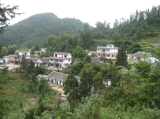 摩尼镇:600余万元的风貌改造工程完工(图1) 摩尼镇:600余万元的风貌改造工程完工(图1)