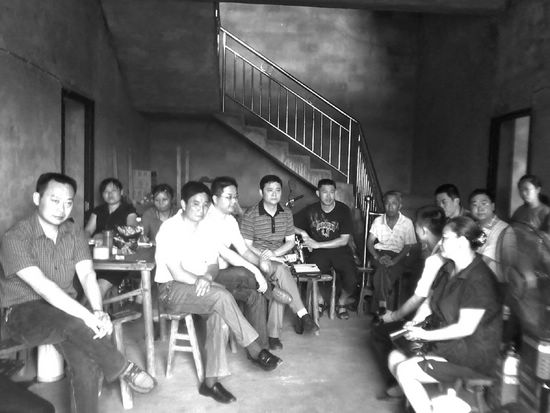 华阳街道卫星村“两委”：赤诚书写为民情怀