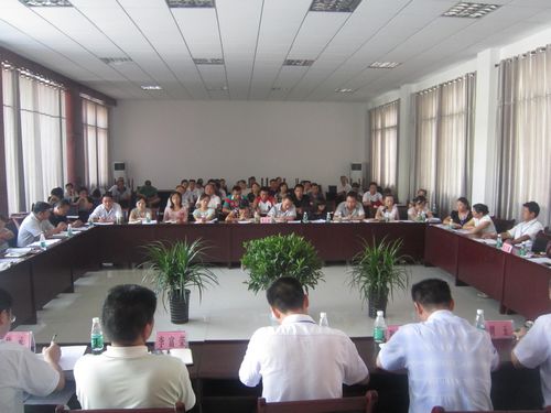 江阳区华阳街道举行"谋新篇 促发展"论坛(图1) 江阳区华阳街道举行"谋新篇 促发展"论坛(图1)