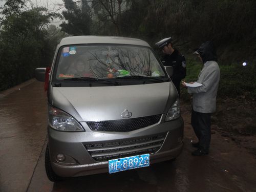先滩镇：力促道路交通安全常态化管理