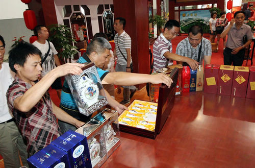 宜宾11家酒企亮相中国(贵州)国际酒类博览会(图1) 宜宾11家酒企亮相中国(贵州)国际酒类博览会(图1)