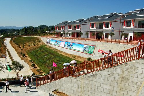 叙永县政协献策合乐苗族乡新农村建设(图2)