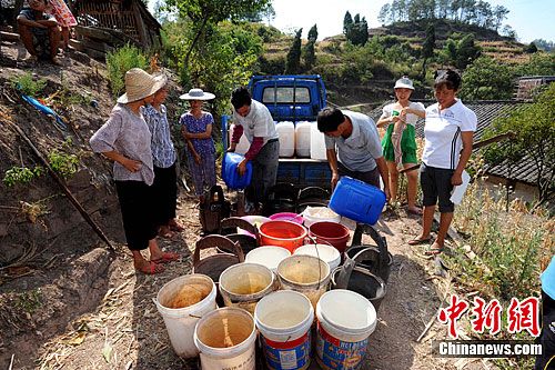 泸州遇50年罕见高温天气&nbsp;近百万人饮水困难(图2)