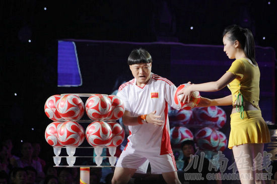 舌转16球 泸州小伙有望登上央视春晚舞台(图3) 舌转16球 泸州小伙有望登上央视春晚舞台(图3)