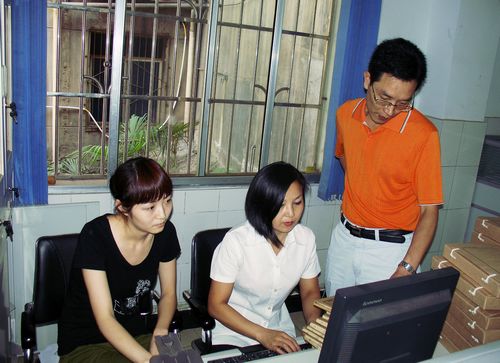 宜宾:推进档案数字化 服务“热点”民生(图1) 宜宾:推进档案数字化 服务“热点”民生(图1)