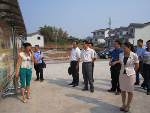 古蔺县组团前往江阳区考察新农村阵地建设(图1) 古蔺县组团前往江阳区考察新农村阵地建设(图1)