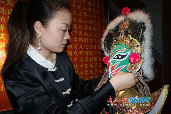 资中木偶:古老神奇的制作技艺(图6) 资中木偶:古老神奇的制作技艺(图6)