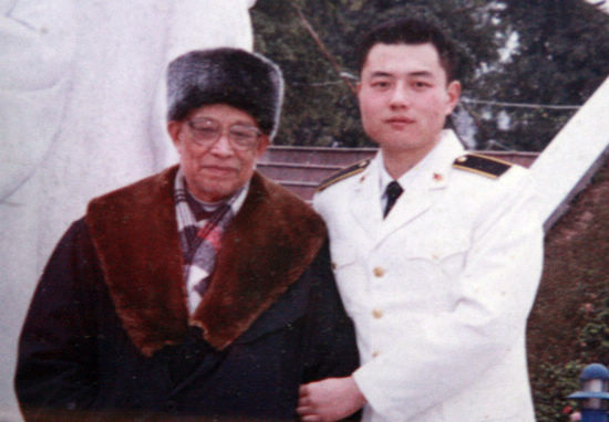 一家七个兵：百岁老人的拥军情(图1)