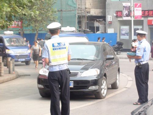 叙永交警“三举措”全力营造交通安全宣传氛围(图2)