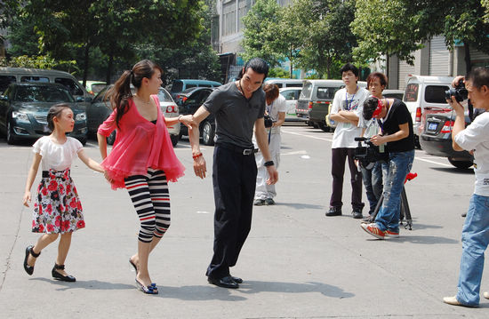 16集情感电视剧《八月桂花开》纳溪开机(图13) 16集情感电视剧《八月桂花开》纳溪开机(图13)