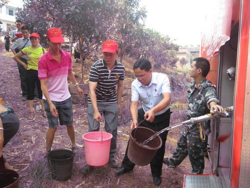 合江榕山：青年突击队活跃抗旱一线&nbsp;争当抗旱先锋
