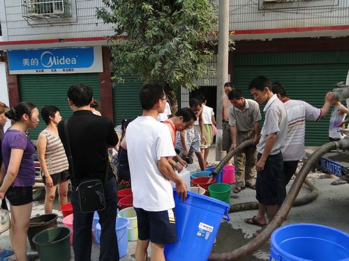 赤水镇&nbsp;抗旱自救&nbsp;持续坚守
