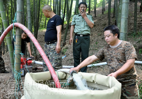 蜀南竹海海拔1000米处山火被完全扑灭(图3) 蜀南竹海海拔1000米处山火被完全扑灭(图3)