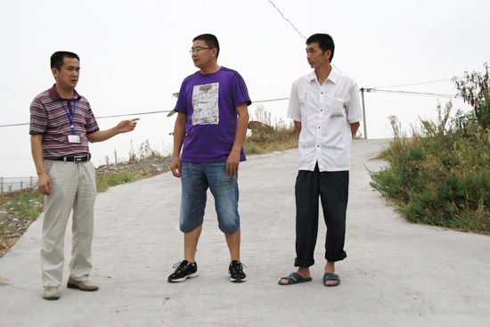 罗汉政协小组：担起责任带好头&nbsp;捐款建路为村民