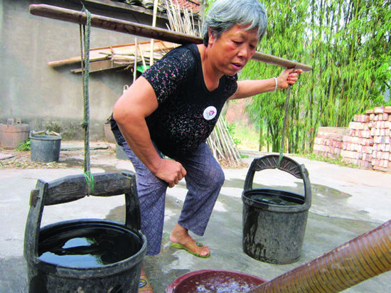 泸州江阳区：抗旱保民生&nbsp;我们在行动(图2)