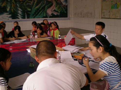 方洞镇：健康档案护佑祖国花朵