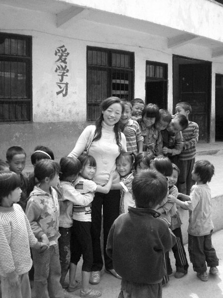 叙永县：扎根山区小学&nbsp;29年办私小背了9年债(图1)