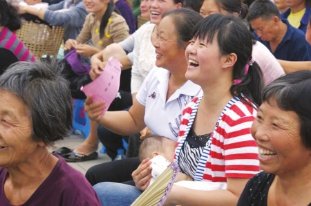 泸县农民演艺网&nbsp;2000农民演自己红遍四地(图1)
