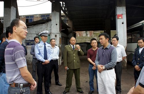 宜宾：县长站好“第一岗”把好“三道关”