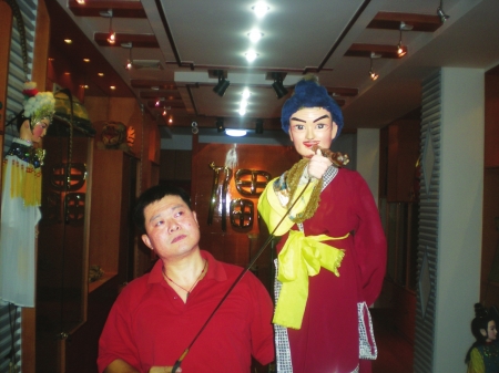 资中木偶传人唐友民：谱写古老木偶新传奇(图2)