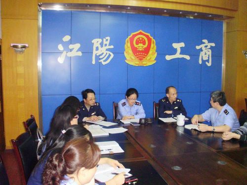国庆佳节市民消费黄金周 北城工商站好食品安全岗(图2) 国庆佳节市民消费黄金周 北城工商站好食品安全岗(图2)