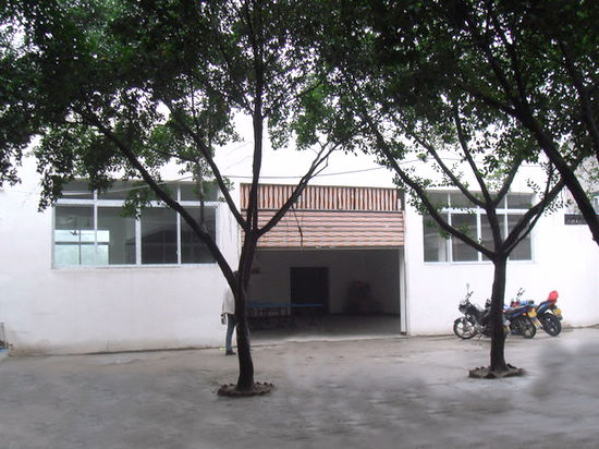 改善学生就餐环境&nbsp;佛荫镇中学新建学生饭堂投入使用(图1)