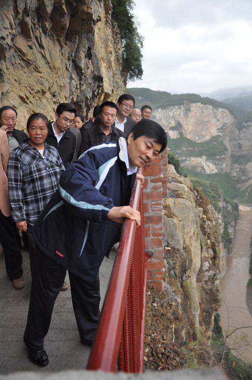 叙永引水工程解百姓难题 获泸州市委书记刘国强肯定(图2) 叙永引水工程解百姓难题 获泸州市委书记刘国强肯定(图2)