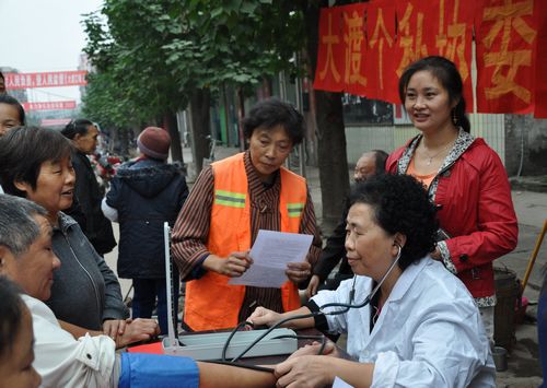 泸州纳溪：个私协积极开展“光彩服务日”活动(图1)