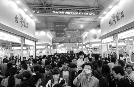 万人逛展馆&nbsp;开放时间延长三个半小时