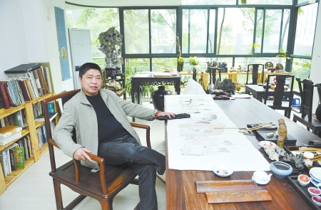 40岁起做“蓉漂”&nbsp;金奖画家吴浩很“励志”