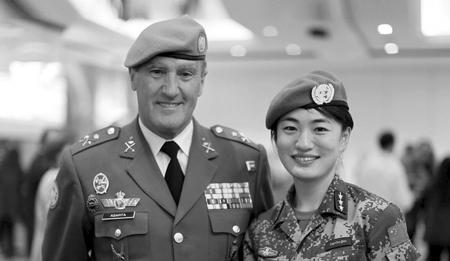 维和女军官获“司令嘉奖”&nbsp;竟是泸州美女(图1)