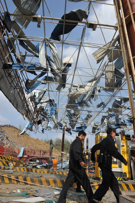 贵州福泉发生爆炸&nbsp;已造成8人死亡(图6)