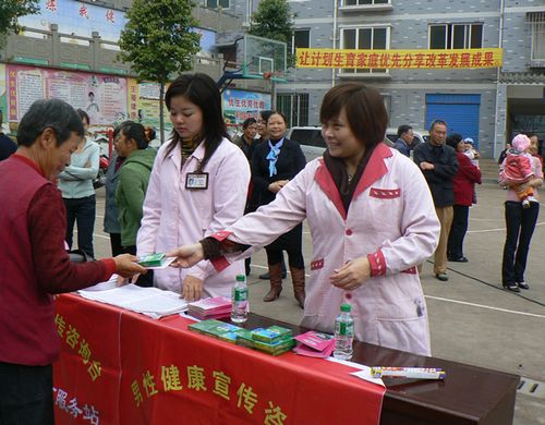 牛滩镇：群众在家门口畅享“人口文化”大餐