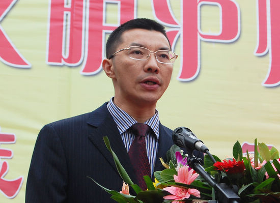 "文明泸州 青年先行"志愿服务五色行活动正式启动(图6) "文明泸州 青年先行"志愿服务五色行活动正式启动(图6)