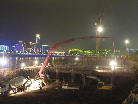 内江一工地夜间施工闹麻了&nbsp;居民难睡安稳觉(图1)