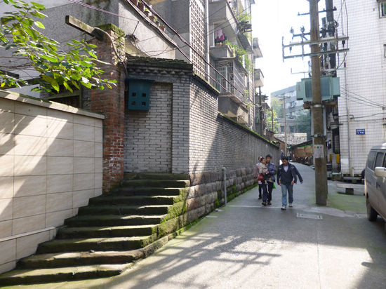 泸州消防“119”消防宣传日铁腕出击整治火灾隐患(图1) 泸州消防“119”消防宣传日铁腕出击整治火灾隐患(图1)