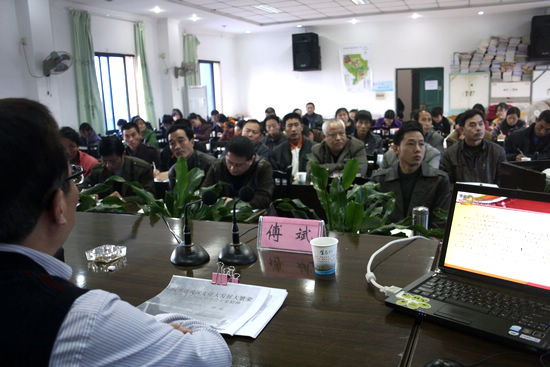 龙车镇:专题宣讲&nbsp;深入学习贯彻十七届六中全会精神