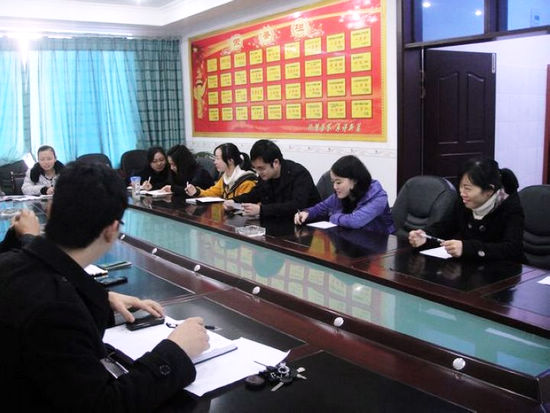 立石镇组织开展干部学习交流会(图1)