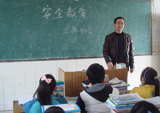 泸州佛荫：加强交通安全管理&nbsp;确保学生上学平安(图3)