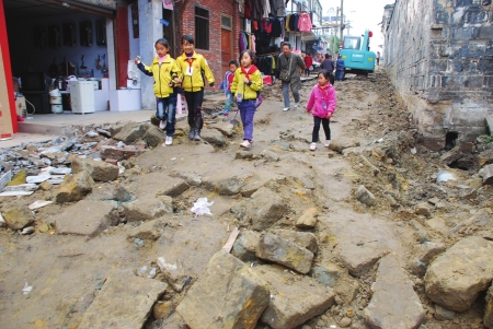 千年盐运陆路第一镇自贡永安镇"整容" 月底换新妆(图2) 千年盐运陆路第一镇自贡永安镇"整容" 月底换新妆(图2)