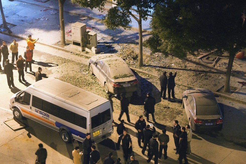 武汉1家建行网点门前爆炸致2人死亡15人受伤(图4)