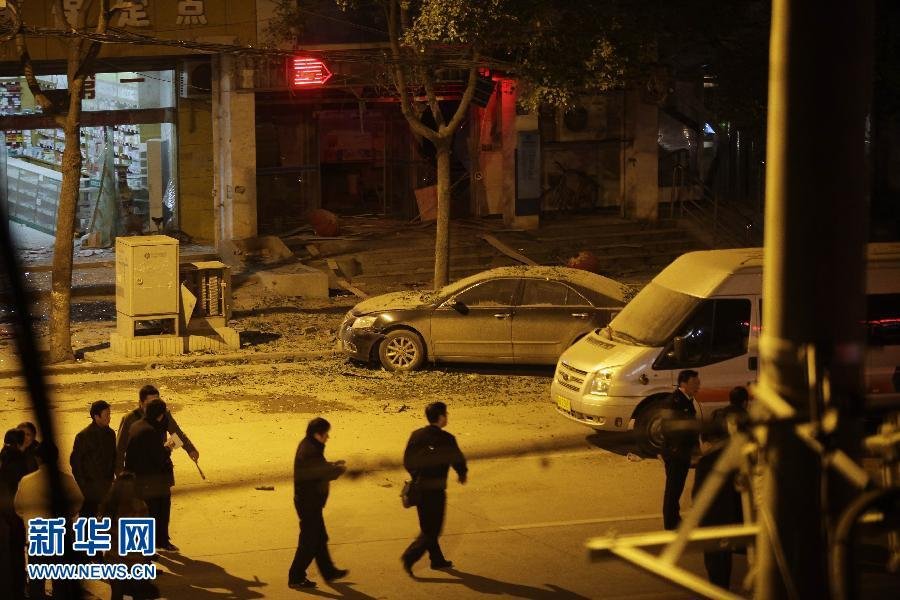 武汉1家建行网点门前爆炸致2人死亡15人受伤(图11)