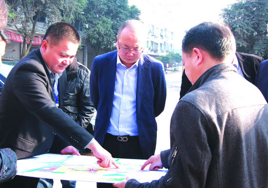 江阳区区委书记朱华：结合文化底蕴打造特色亮点