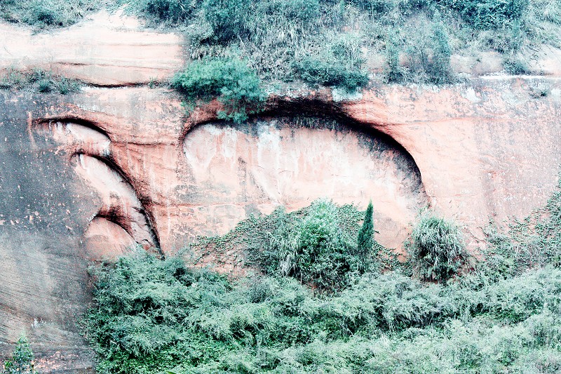 宜宾孔滩镇狐家洞：山腰上的天生神洞(图2)