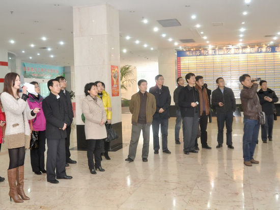 龙马潭区委书记郑蓉率团赴长江中下游港口城市考察(图3)