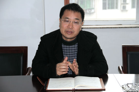 龙马潭区区委副书记曾平调研龙马国税工作并提要求(图2) 龙马潭区区委副书记曾平调研龙马国税工作并提要求(图2)
