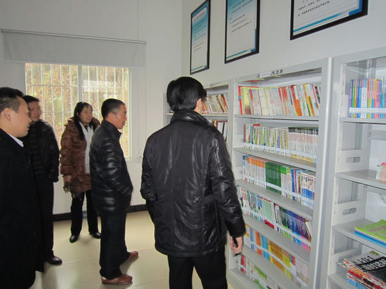 华阳街道石虎村：通过全市文明村检查验收(图3)